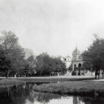 Historische foto fontein in omgeving